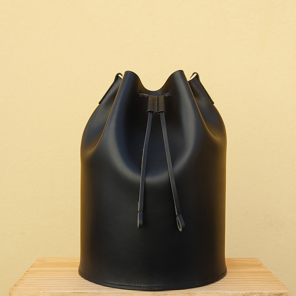 Kai black bucket bag