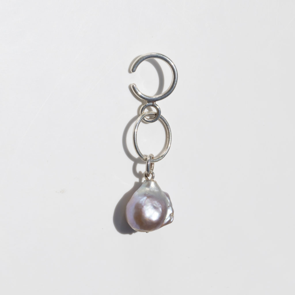 Earcuff double circle with large pearl
