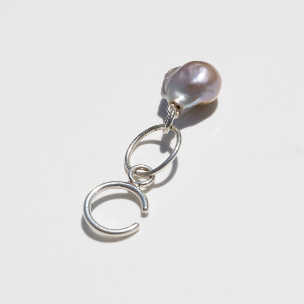 Earcuff double circle with large pearl