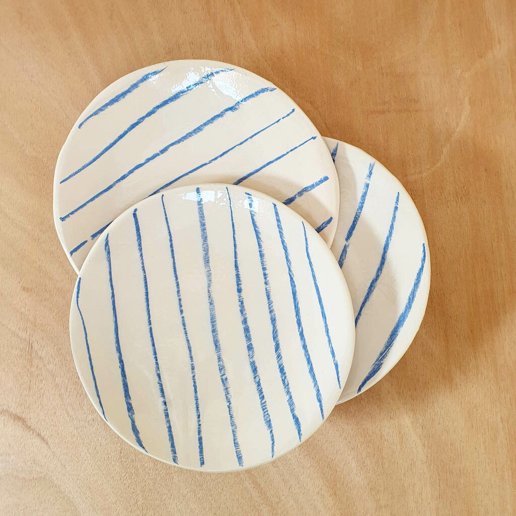 Righe blu plate